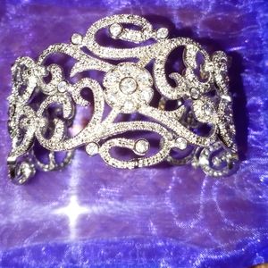 Beautiful vintage rhinestone bracelet